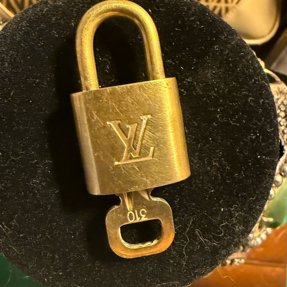 Louis Vuitton Accessories - Louis Vuitton Gold Padlock and Key 310 w Unbranded Chain
